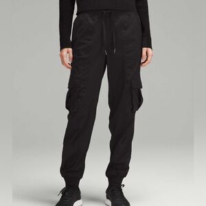 Lululemon Dance Studio Relaxed-Fit Mid-Rise Cargo Jogger Black size Medium